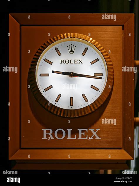 horloge publicitaire rolex|rolex advertisement.